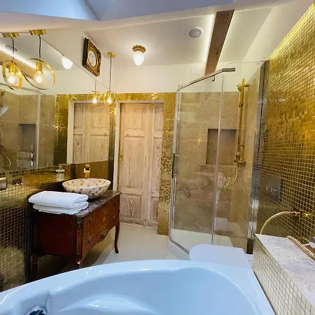 Loft W Rynku Z Jacuzzi Apartment Suprasl Exterior photo
