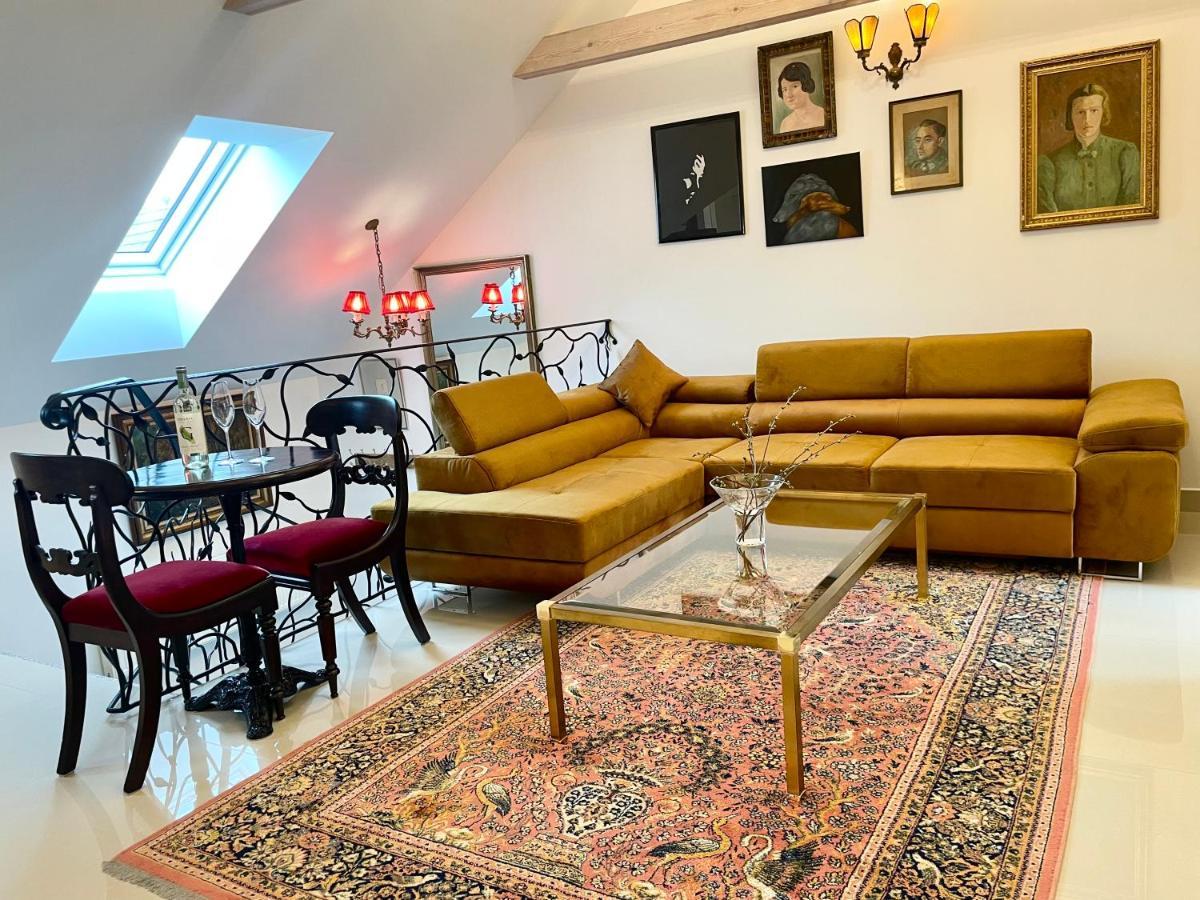 Loft W Rynku Z Jacuzzi Apartment